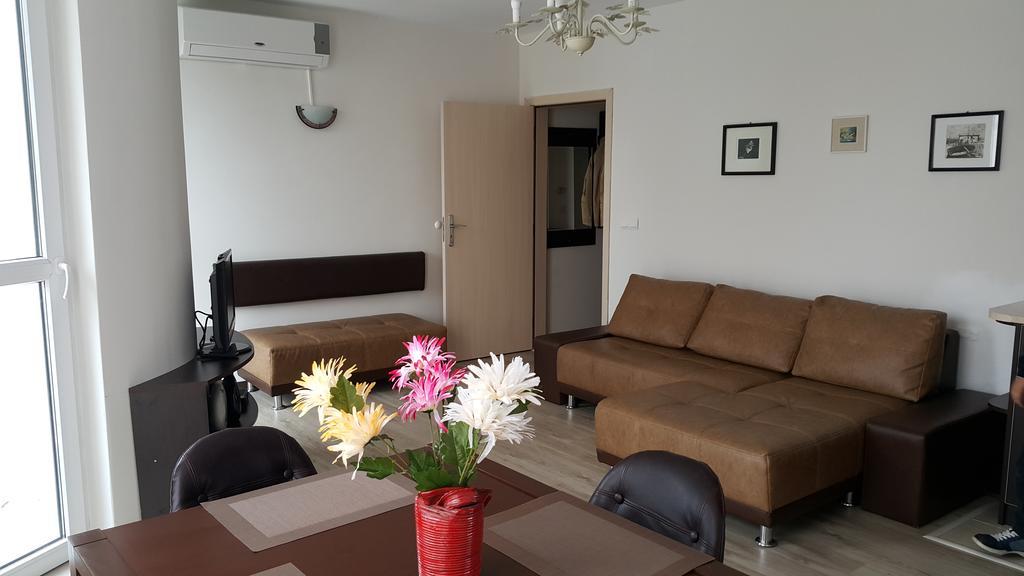 Kraybrezhna Apartment Поморие Экстерьер фото
